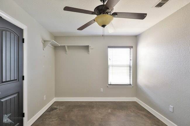 Building Photo - 7902 Tuscany Dr