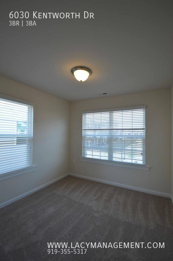 Building Photo - 6030 Kentworth Dr