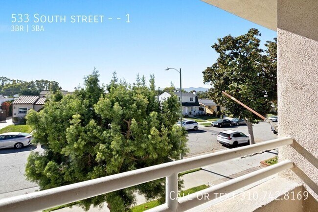 Building Photo - 533 South St