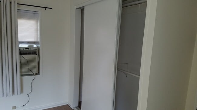 Building Photo - 9915 Zitto Ln