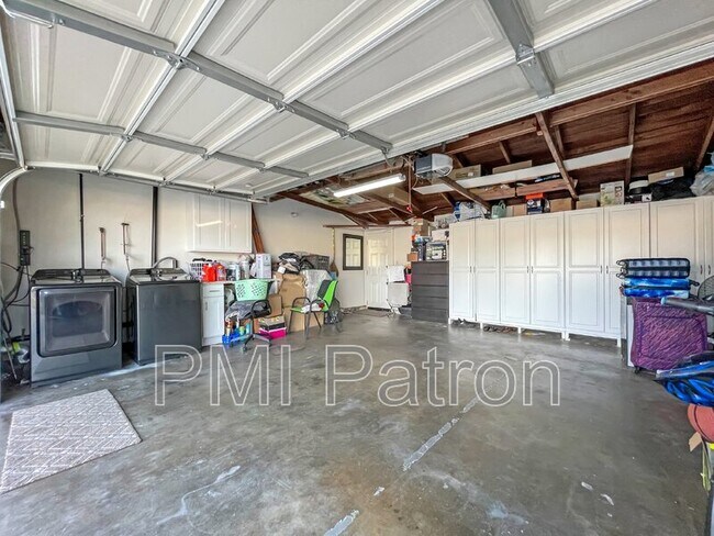 Building Photo - 6724 Sequoia Dr