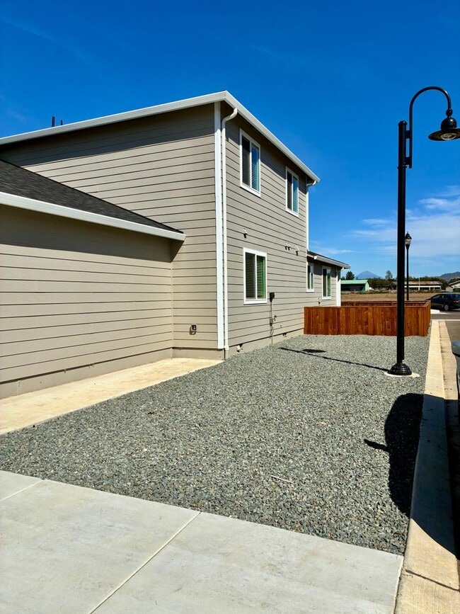 Building Photo - 1133 Annalise St