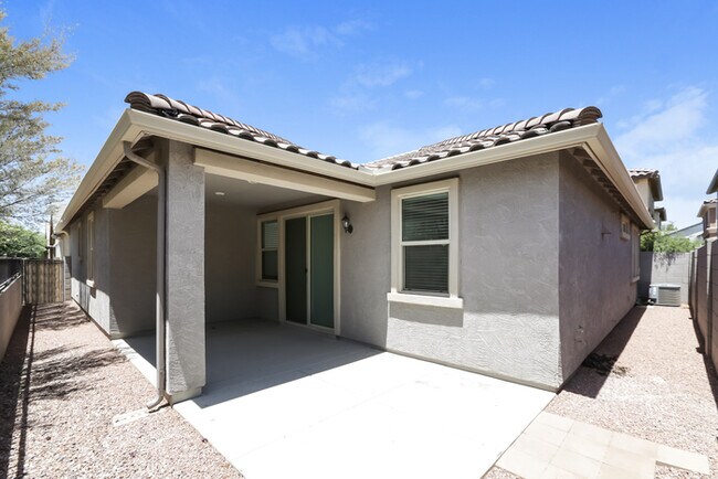 Building Photo - 6851 E Posada Cir