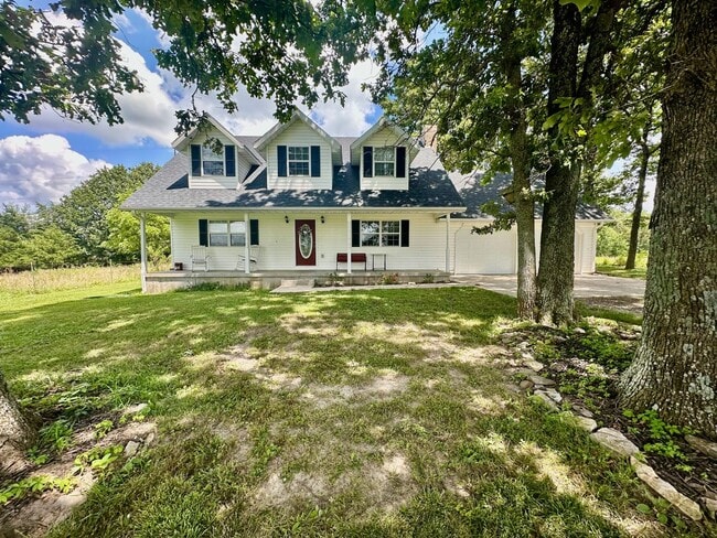 Primary Photo - 3 bed 2 bath in Marshfield