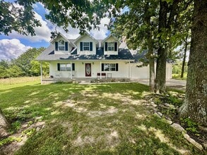 Building Photo - 3 bed 2 bath in Marshfield