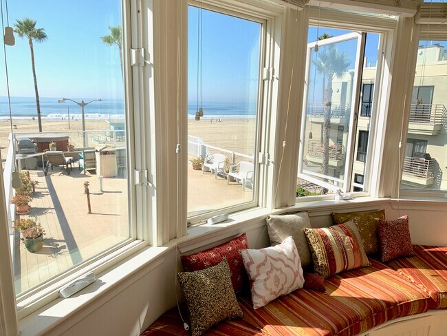 Incredible view from princess tower bay windows - 3003 Ocean Front Walk
