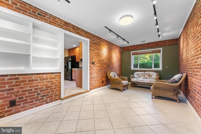 Building Photo - 8511 Beech Tree Rd