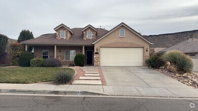 Building Photo - Dog Friendly 3-Bedroom 2-Bathroom Home