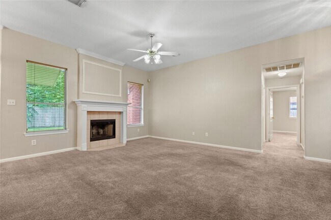 Building Photo - 805 Courtland View