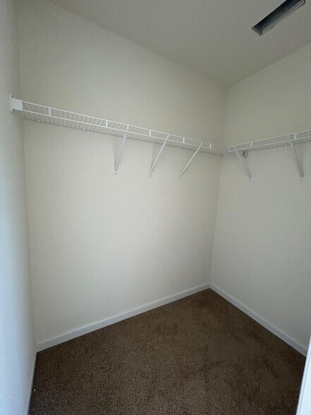 Building Photo - 463 Sweetgrass Dr