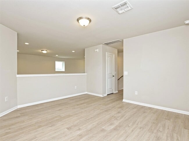 Building Photo - 6917 Ranchito Dr