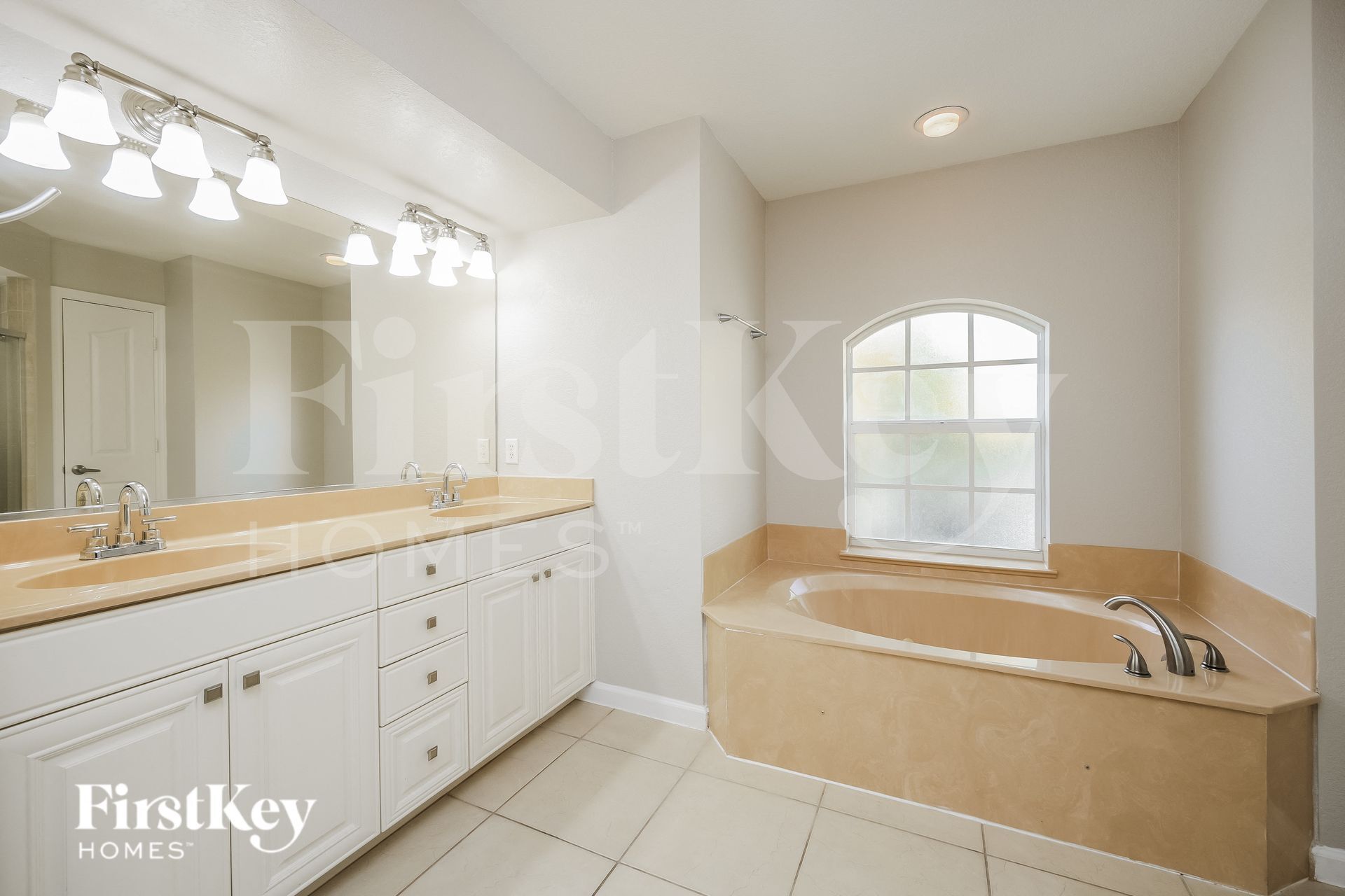 Building Photo - 3342 Cunliffe Rd