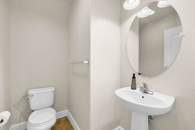 Building Photo - 9 Dulcibbella Pl