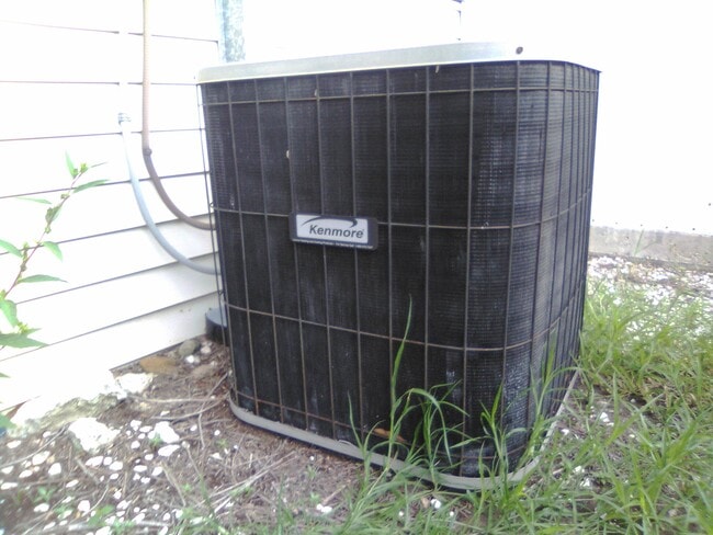 Building Photo - 1328 Illinois Ave