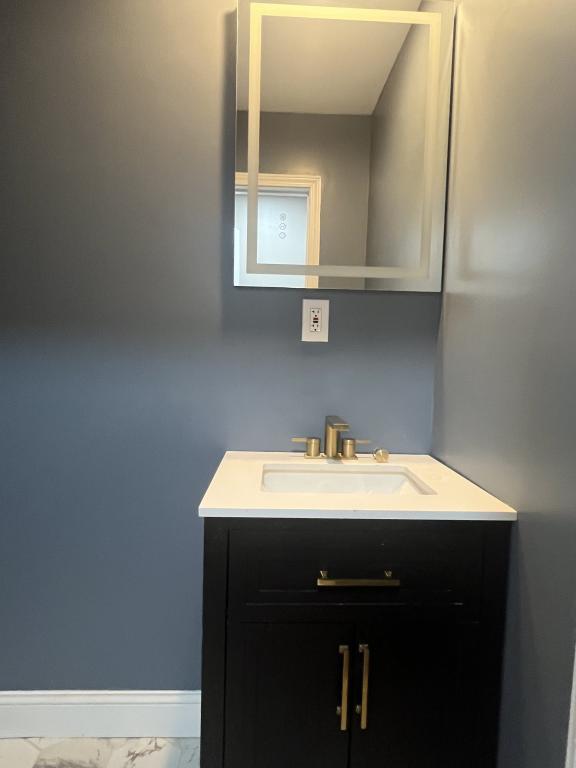 Building Photo - 738 Prince Pl NW