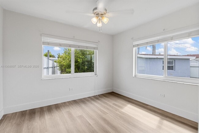 Building Photo - 2131 SW 98th Pl