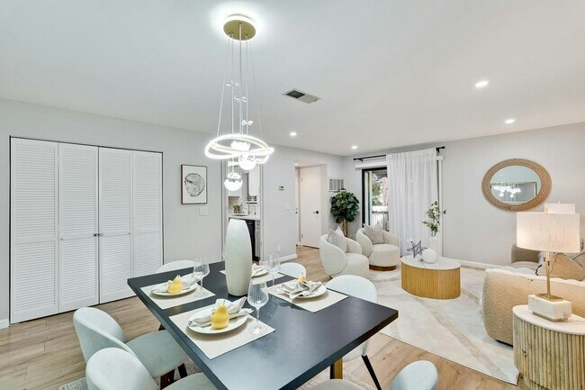 Building Photo - 716 San Conrado Terrace