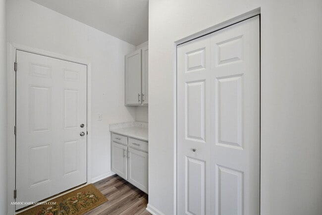 Building Photo - 26305 W Milestone Dr