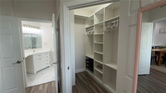 Building Photo - 6466 Cava Alta Dr