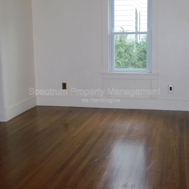 Building Photo - 27 Johnson Heights