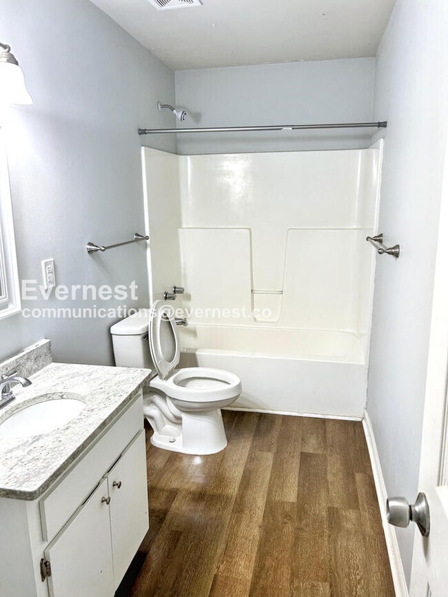 Building Photo - 141 Buckingham Cir