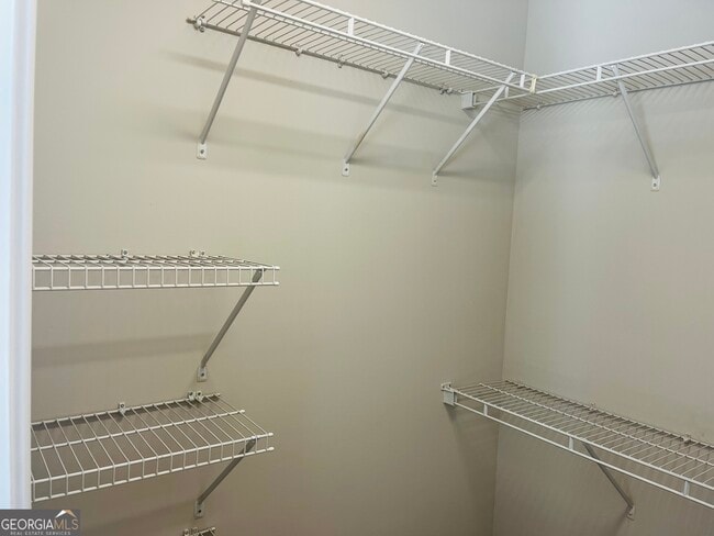 Building Photo - 313 Baileys Way