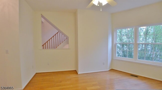 Building Photo - 1310 Grandview Ct
