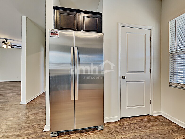 Building Photo - 334 Cantley Ct