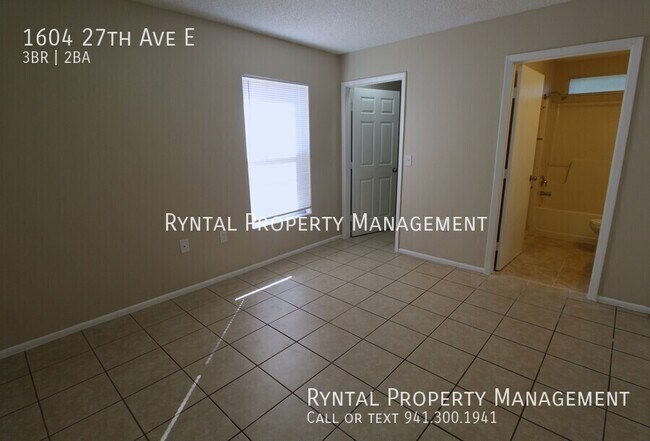 Building Photo - 1604 27th Ave E