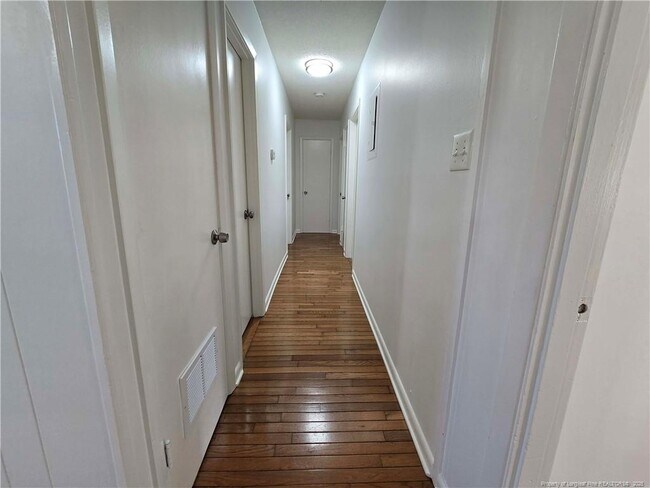 Building Photo - 409 Glen Canyon Dr