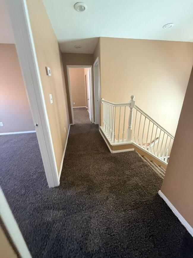 Building Photo - 5172 Dillingham Dr