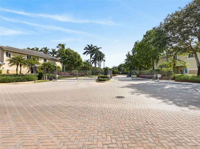 Building Photo - 2475 Cordoba Bend