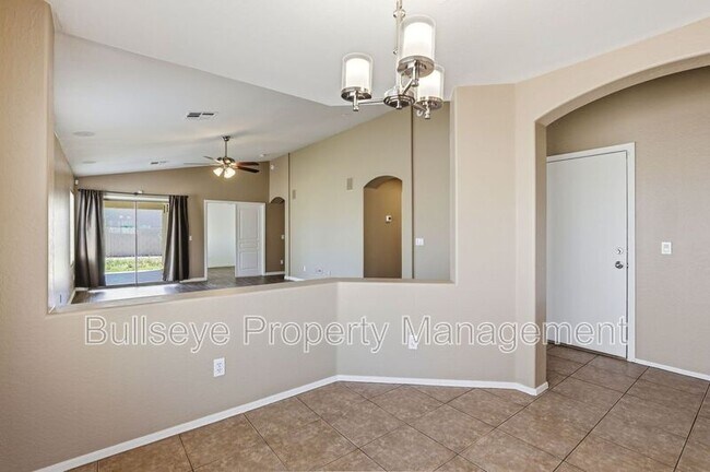 Building Photo - 21069 N Jocelyn Ln