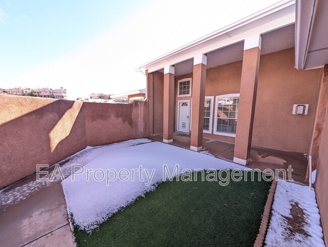 Building Photo - 363 Pinon Creek Rd SE