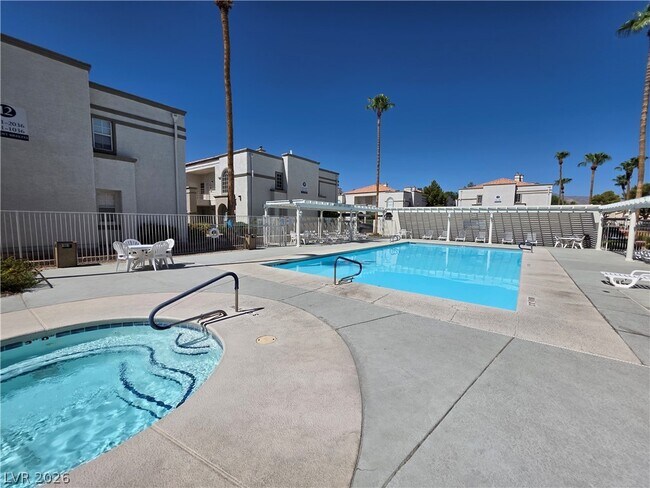 Building Photo - 3150 N Soft Breezes Dr