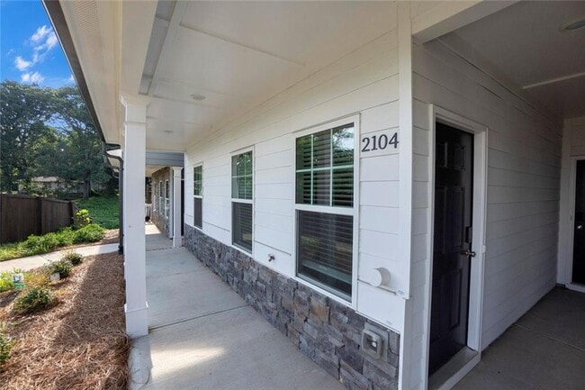 Building Photo - 2104 Irvin Ct