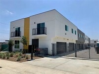 Building Photo - 12647-12649 N Bradley Ave