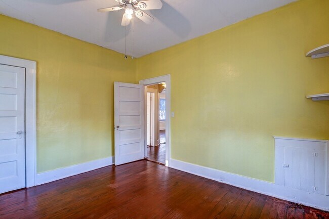 Building Photo - Beautiful Single Family house near downtown Savannah and Tybee Island