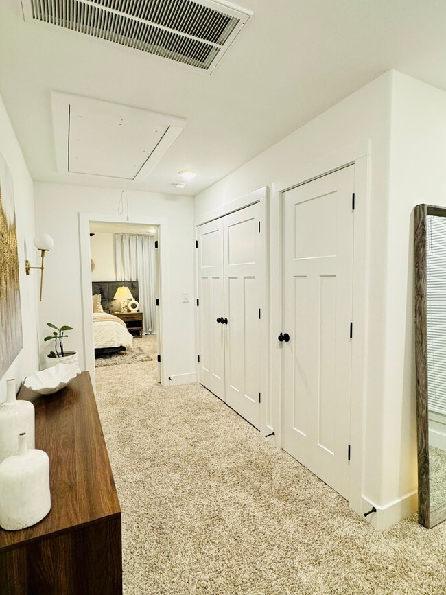 Building Photo - 218 High St