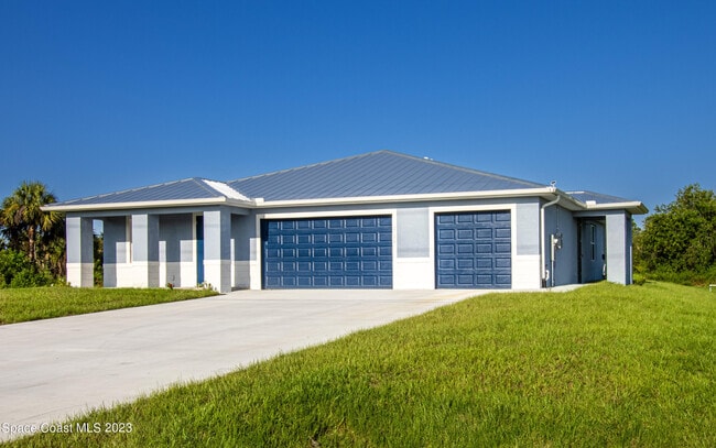 Building Photo - 2106 Madden Ave