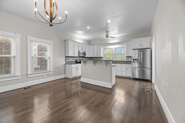 Building Photo - 1220 National Ave