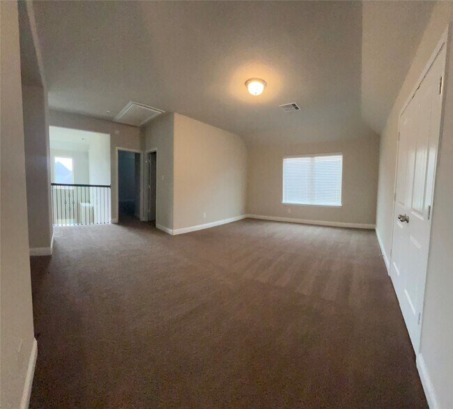 Building Photo - 14915 Gyrfalcon Fork