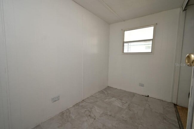 Building Photo - 34904 Fraser St