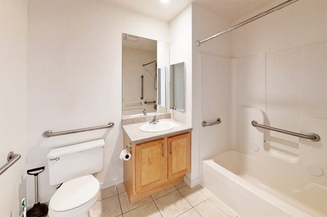 Building Photo - 401 Cranberry St