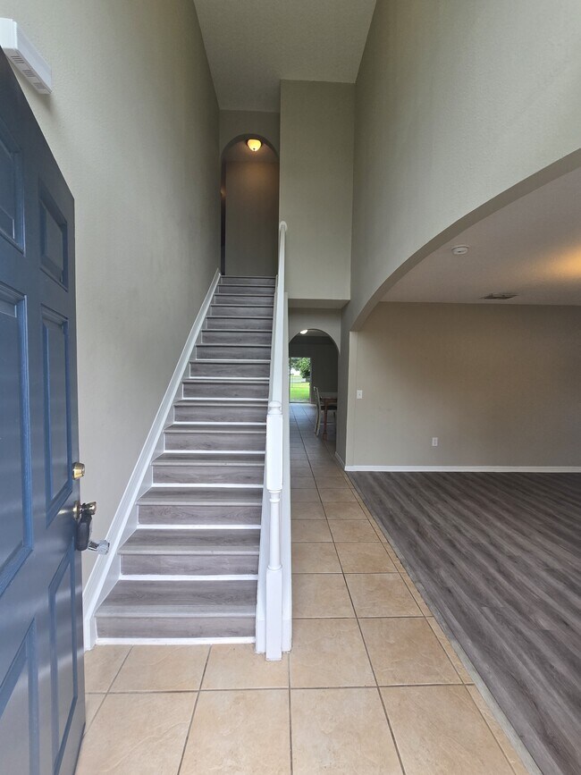 Building Photo - 405 Brooklet Cir
