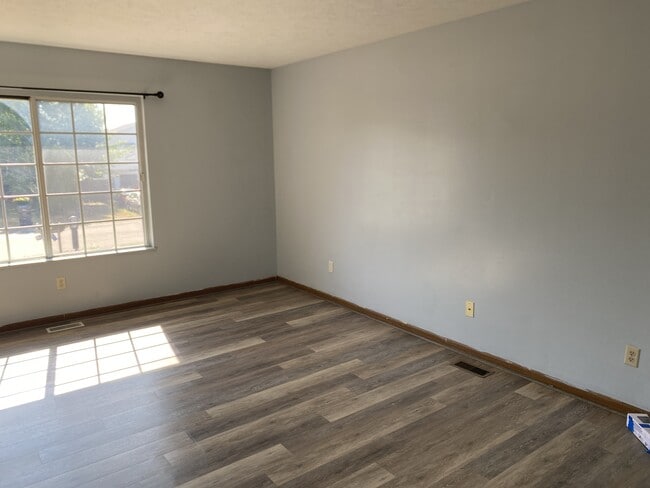 Building Photo - 13096 Westland Ct