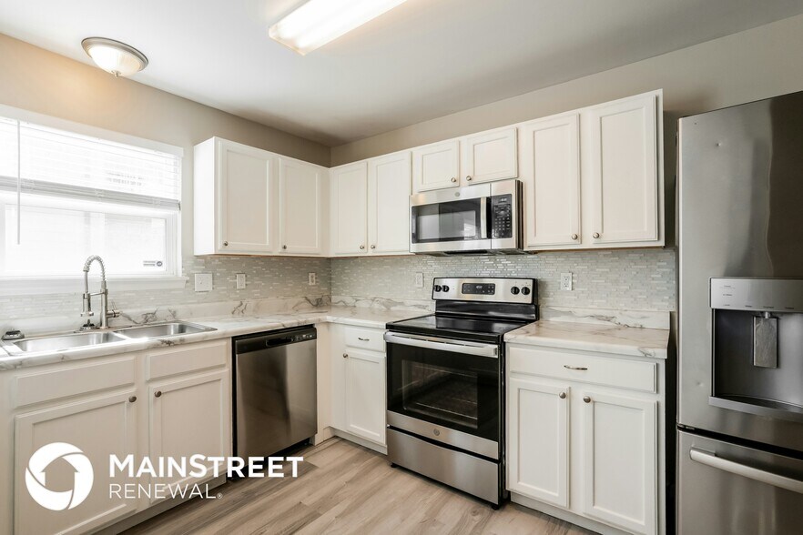 Building Photo - 4007 Lafayette Ave