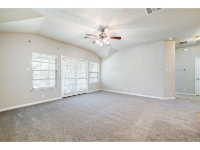 Building Photo - 1310 W Parmer Ln