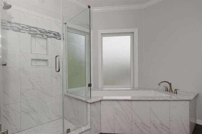 Building Photo - 14 Graceful Elm Ct