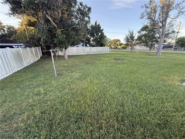 Building Photo - 13401 Fourth St